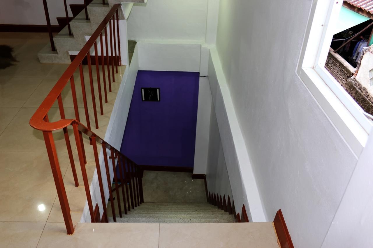 Home Base Hostel (Adults Only) Bangkok Exterior photo