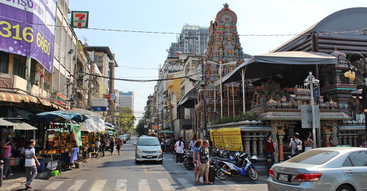 Home Base Hostel (Adults Only) Bangkok Exterior photo