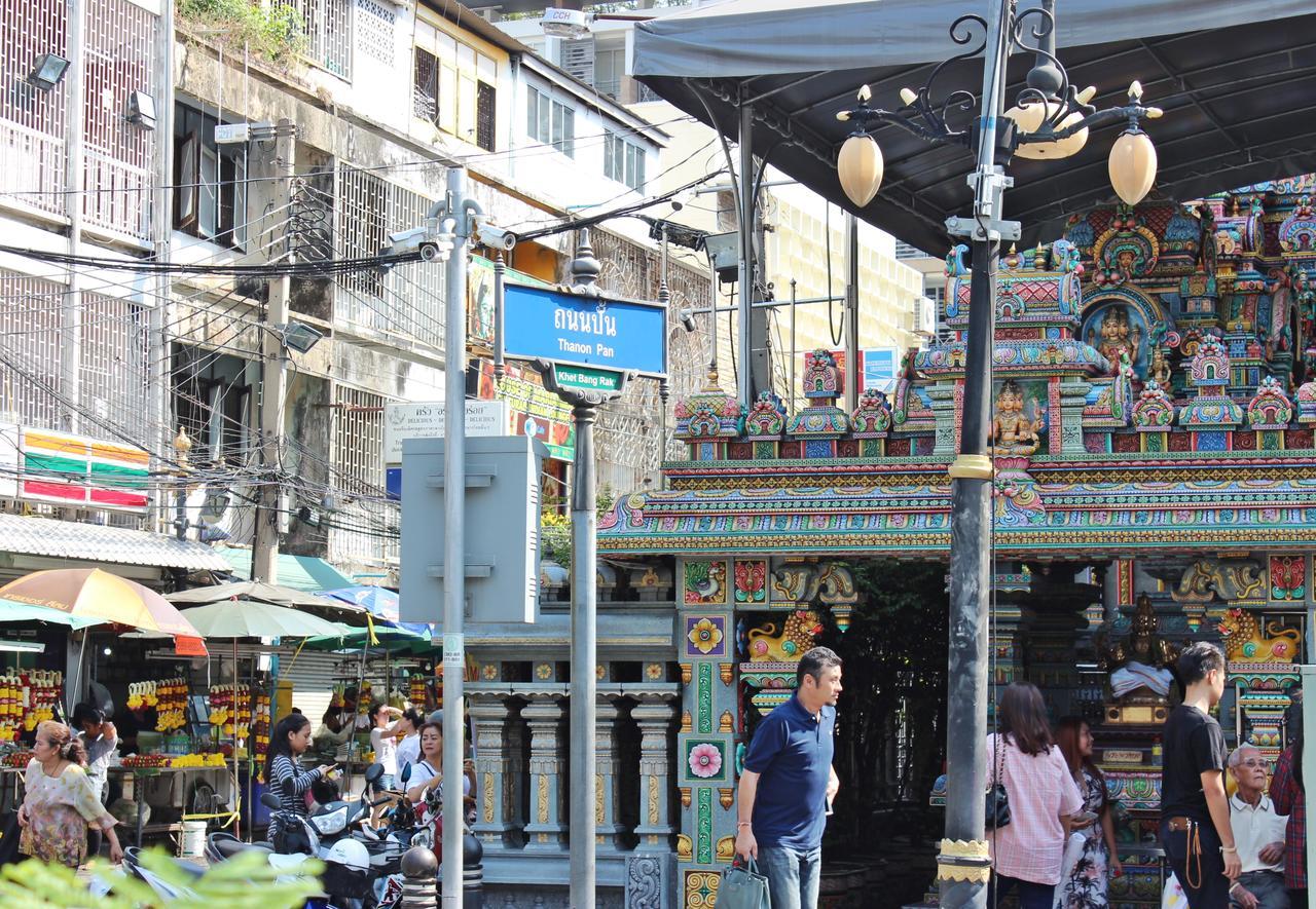 Home Base Hostel (Adults Only) Bangkok Exterior photo