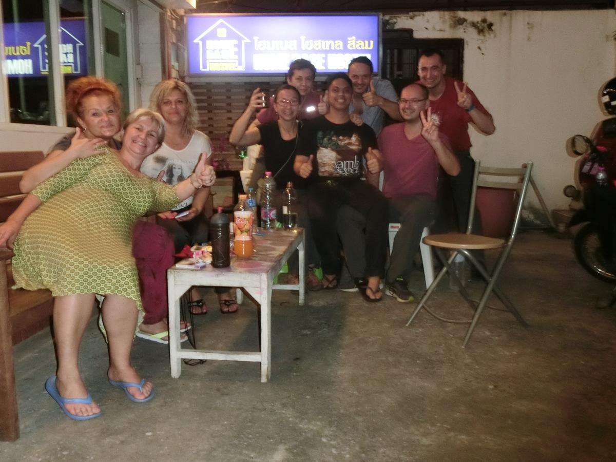 Home Base Hostel (Adults Only) Bangkok Exterior photo